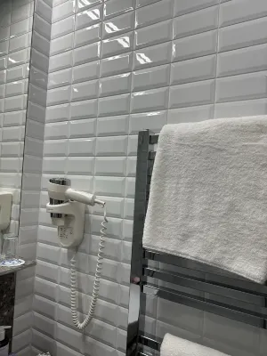 Hotel Mucha Rooms Photos