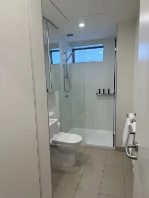 Brady Apartment Hotel Hardware Lane Rooms Photos