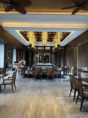 Mason Pine Hotel Bandung Makanan Photos