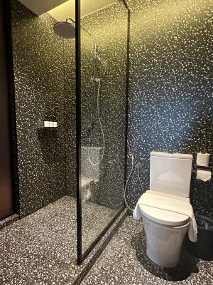 BreakX Hotel Penang Kamar Photos