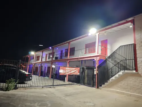 SIN City Hostel Extérieur Photos