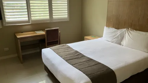 Gateway Hotel Rooms Photos