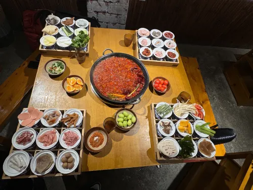 CHENS Hotel (Kuanzhai Alley People's Park Subway Station) Dining Photos