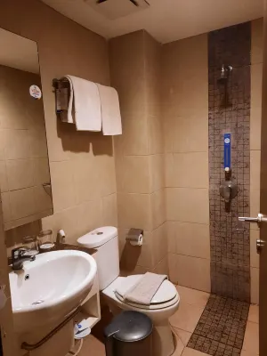 Dafam Hotel Cilacap Zimmer Photos