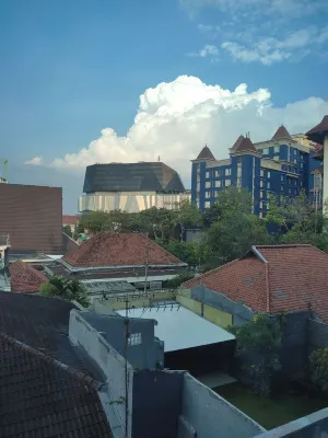 Ibis Budget Semarang Tendean À proximité de l'hôtel Photos