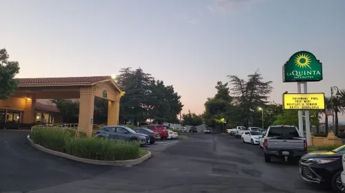 La Quinta Inn & Suites by Wyndham Redding Espaces publics Photos