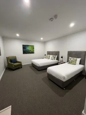 Presidential Motel Rooms Photos