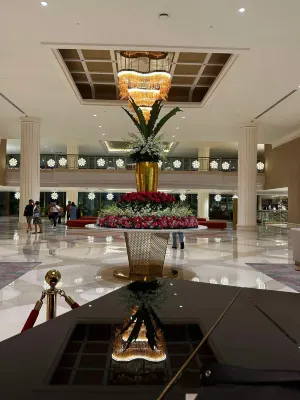 Royce Hotel & Casino Area Publik Photos