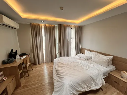 Leon Lasalle Hotel and Residences Camere Photos