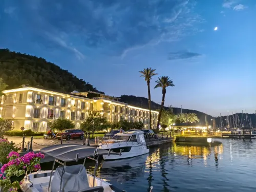 Alesta Yacht Hotel Near Hotel Photos