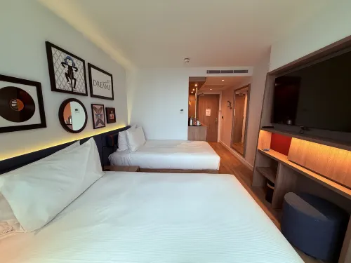 Hampton by Hilton Dublin City Centre Rum Photos