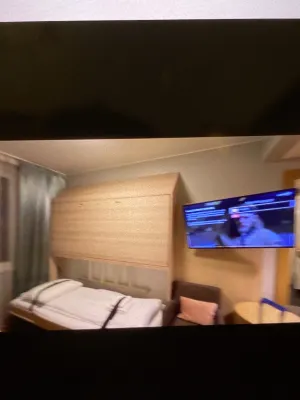 Quality Hotel Saga Rum Photos