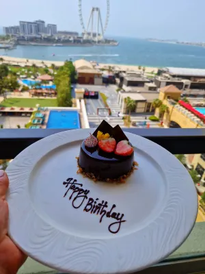 JA Ocean View Hotel, Jumeirah Beach Dubai Питание Photos