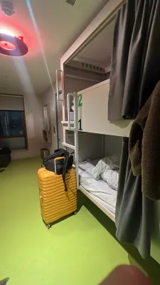 Clink I Lár Zimmer Photos