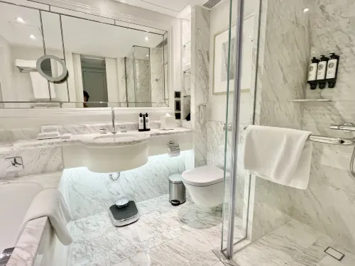 The Langham, Hong Kong Kamar Photos