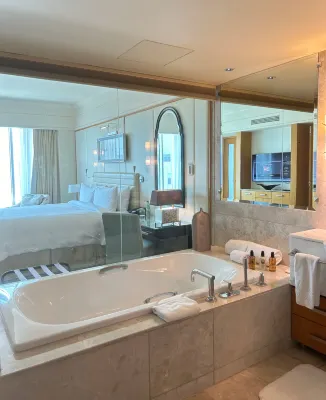 The Ritz-Carlton, Dubai Номера Photos