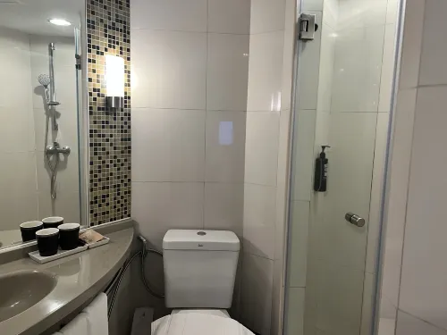 Ibis Phuket Patong Kamar Photos