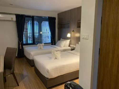 Bedever Bangkok Boutique Hotel - BTS Phra Khanong Zimmer Photos