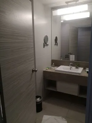 Mercure Tangerang Centre Kamar Photos
