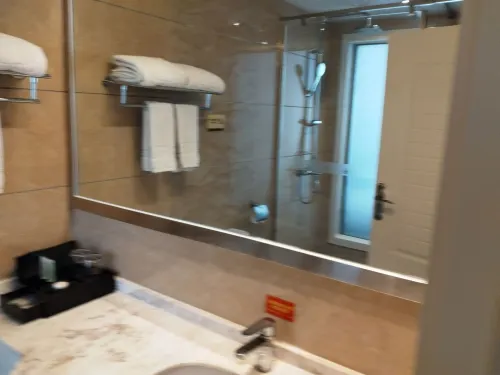 We House Guest House Kamar Photos