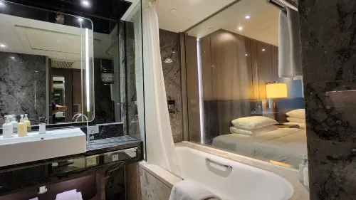 Royal Plaza Hotel Rooms Photos