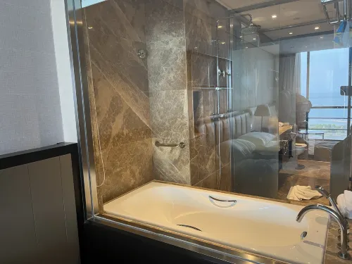 Four Points by Sheraton Qingdao, West Coast Rooms Photos