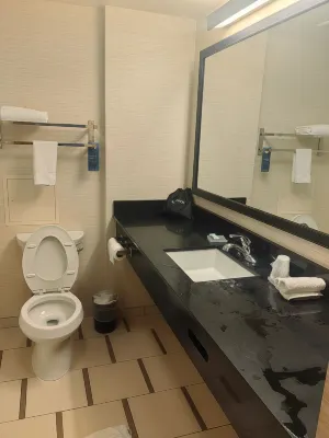 Fairfield Inn & Suites by Marriott Los Angeles LAX/El Segundo Rooms Photos