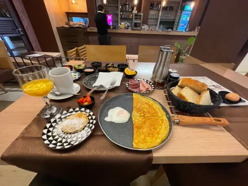 Hotel Emen Restauration Photos