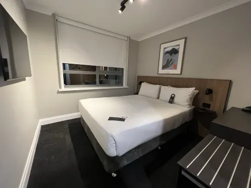 The Pensione Hotel Perth, an EVT hotel Rooms Photos