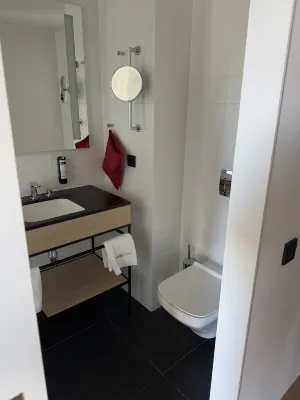 IntercityHotel Hannover Hauptbahnhof Ost Zimmer Photos