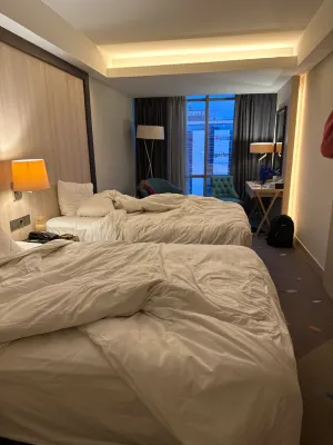 Louis Kienne Hotel Pandanaran Camere Photos