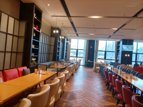 Mid-Level Hotel Photos