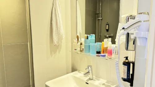 Hotel Eiffel Capitol Rooms Photos