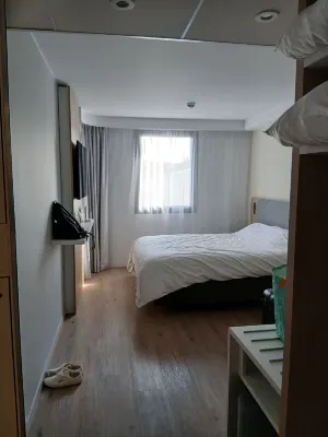 B&B Hotel Deauville-Touques Zimmer Photos