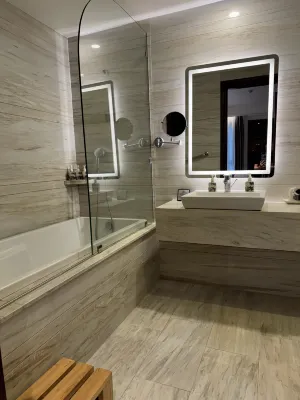 The Oriental Jade Hotel Rooms Photos