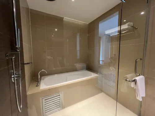 Tamu Hotel & Suites Kuala Lumpur Kamar Photos