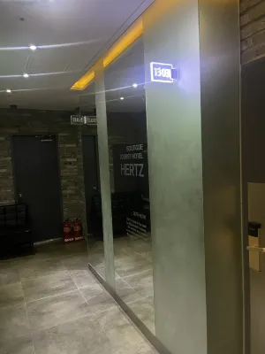 Hertz Hotel Espaces publics Photos