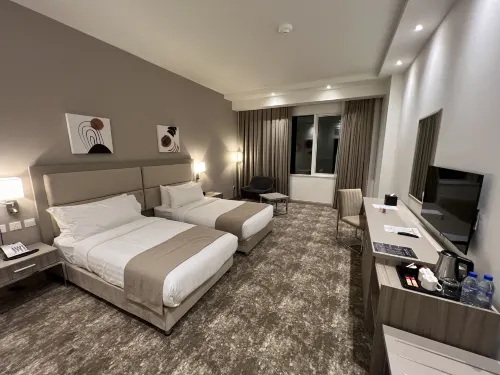 Gloria Hotel and Suites Zimmer Photos
