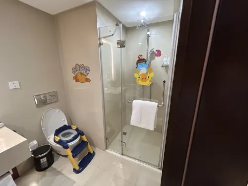 Howard Johnson Parkland Hotel Dalian Rooms Photos