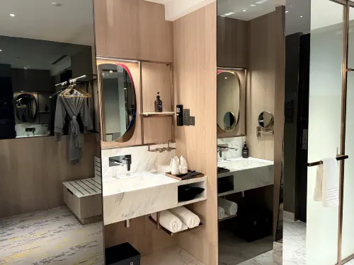 WOLO Kuala Lumpur Kamar Photos