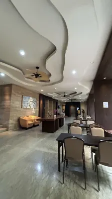 Swiss-Belhotel Rainforest Area Publik Photos