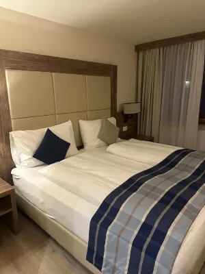 Hotel Ambassador Zermatt Rooms Photos