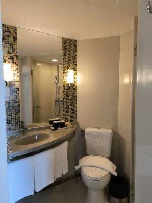 Ibis Phuket Patong Kamar Photos