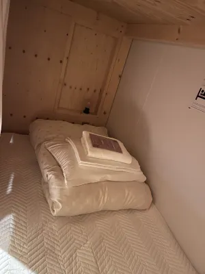 Hostel Tomar Kamar Photos
