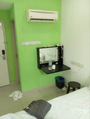 YY48 Hotel 2 Mins Walk from Masjid Jamek LRT Station Rooms Photos