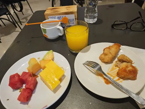 POP! Hotel Kelapa Gading Jakarta Makanan Photos