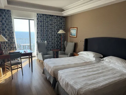 Hotel Royal Continental Camere Photos