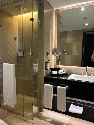 Sofitel Abu Dhabi Corniche Kamar Photos