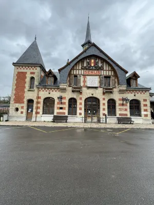 Hôtel Restaurant Campanile Senlis Photos