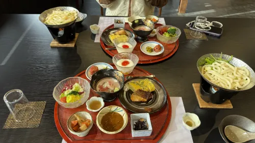 시라하마 온천 리조트 가이가쿠 식사 Photos